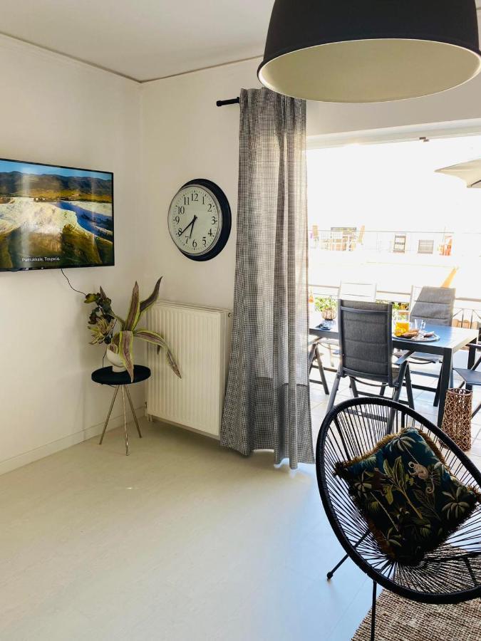 2 Bd Top Floor Aprt With Acropolis View Αθήνα Εξωτερικό φωτογραφία